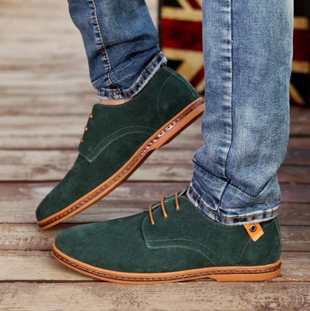 Men's comfortable lace-up shoes