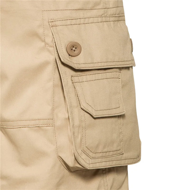 Men's multi-pocket cargo shorts